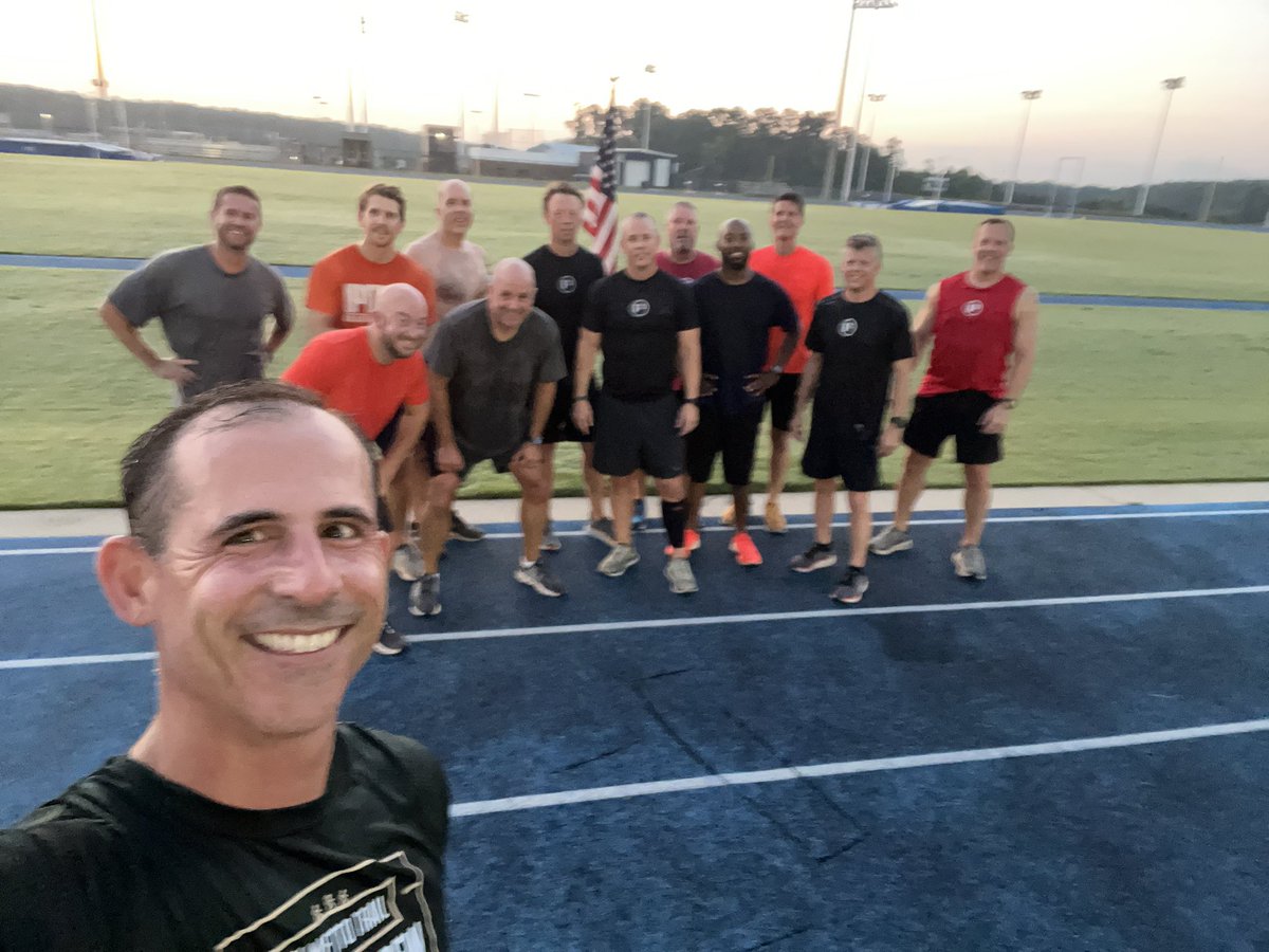 F3TheRoost's tweet image. 14 pax sweat their way through partner circuits and stadium stairs with @Clayorangecrush @F3LakeMurray