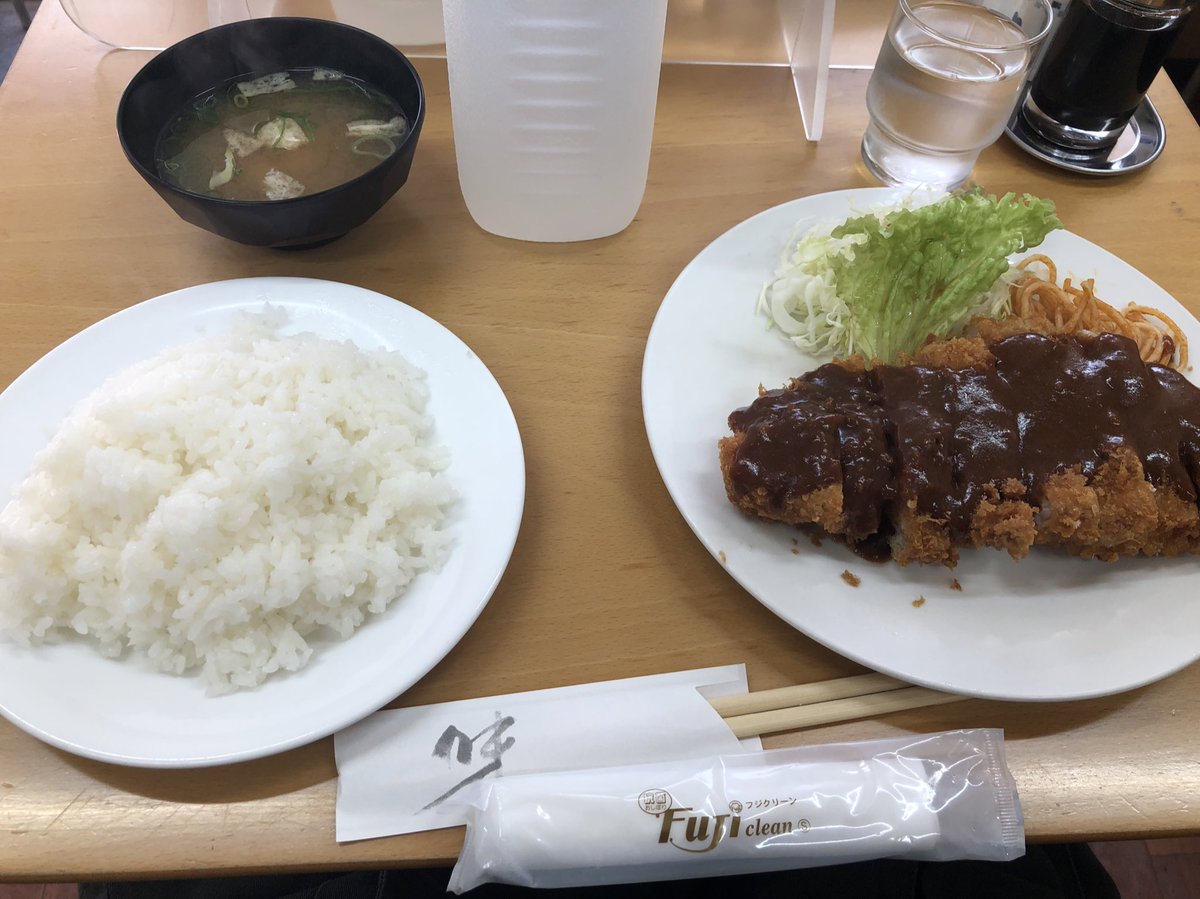Kd3jfsYNtyQSwGD's tweet photo. ＃トンカツ　＃トンカツ定食
＃味一
美味かった�� https://t.co/4GdBYNKVAZ