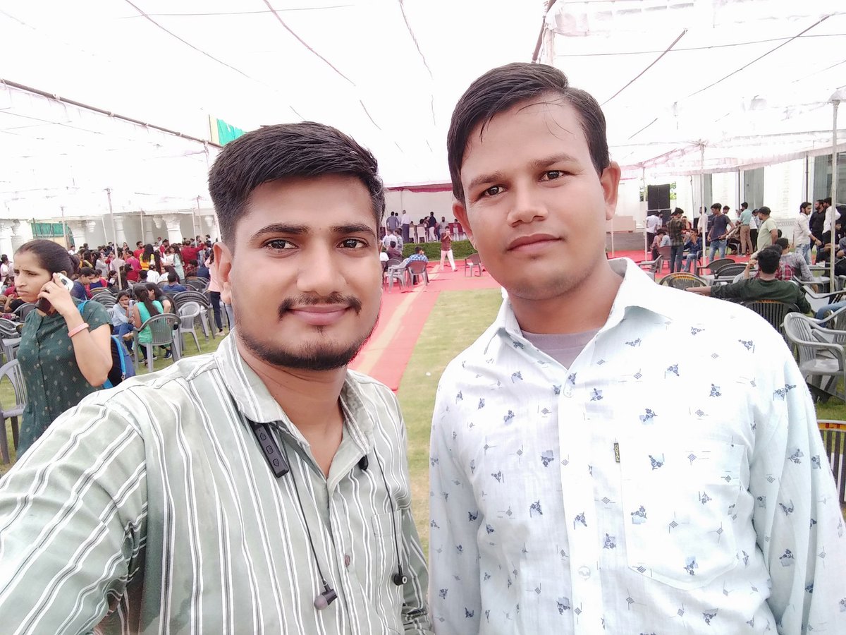 rgurjar002's tweet photo. Happy B'day Sanjay Sir🎉💐🎂
#Pathshala_Class
#mannat_Garden_Jaipur
@ersanjay131989 https://t.co/q6QzpWhn4X