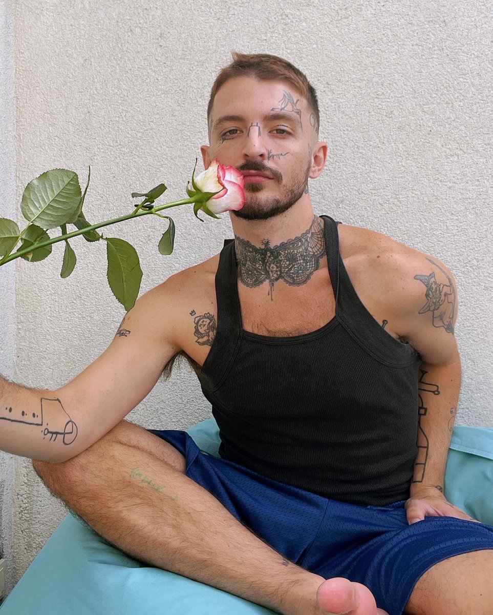 blewvy on Twitter "30th birthday today ) love y’all Me at 30 🎂 Me at