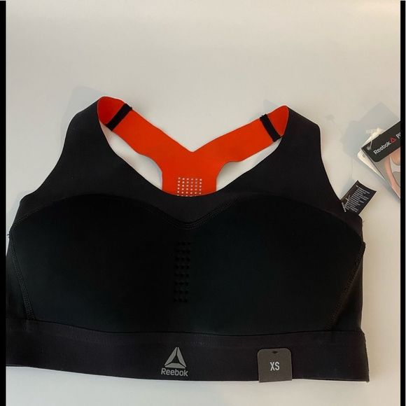 misty1112's tweet photo. So good I had to share! Check out all the items I'm loving on @Poshmarkapp from @MyraDenice #poshmark #fashion #style #shopmycloset #reebok #bettesung #merona: https://t.co/x8oLDAYErz https://t.co/3dv74AXq57