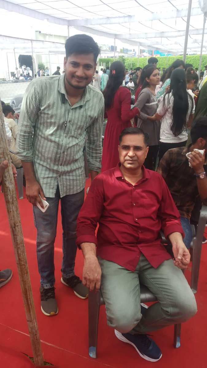 rgurjar002's tweet photo. Enjoy😊
#mannat_Garden_jaipur
#Sanjay_Sir_Ka_Birthday
#Pawan_Sir
#Pathshala_class
@VikramS40980343 https://t.co/nEJTdprQWb