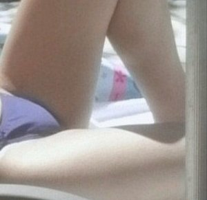ZZanthu's tweet photo. @DivulgaCasadas_ @helenafilmes @FICADE4GOSTOSA @AMOBUNDACUEXOTA @TETARABOCUEXOTA Minha esposa https://t.co/zHGuMQEimy
