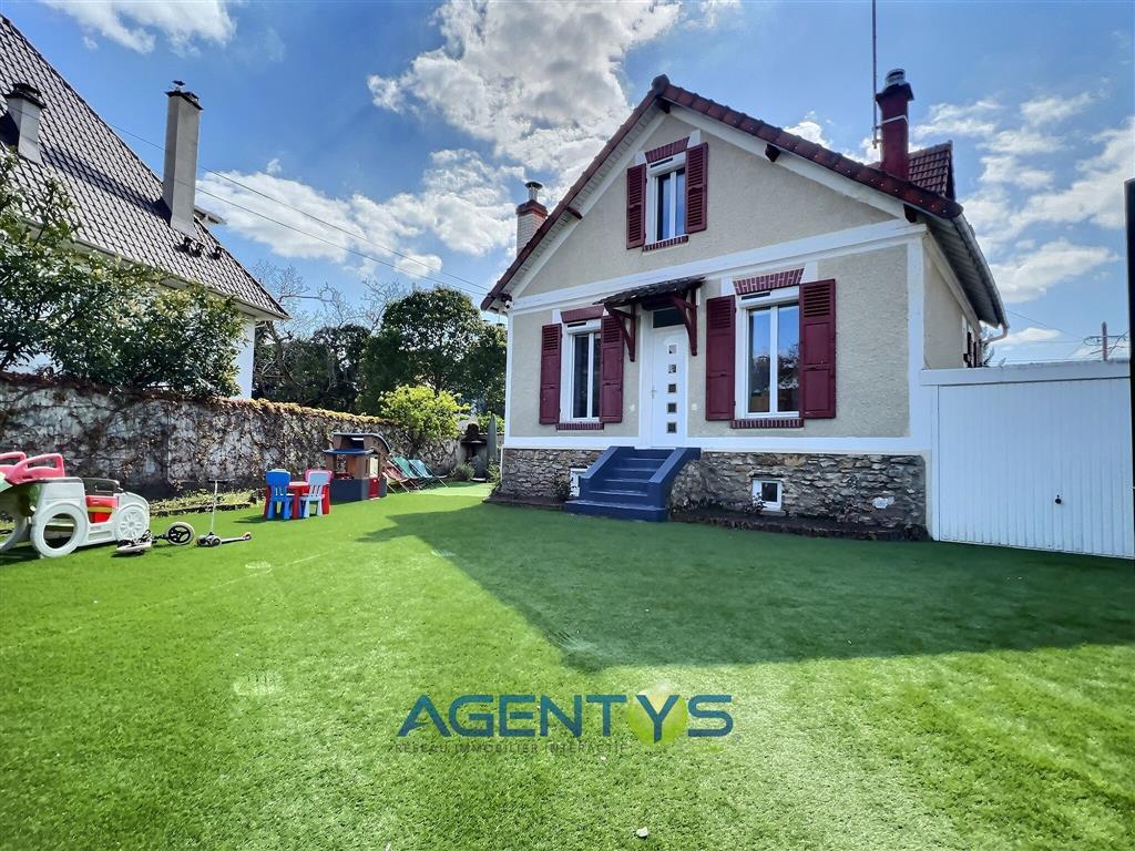 AllouxChristop1's tweet photo. À vendre | Saint maur des fosses 🌐

A 450 mètres du RER et de toutes commodités . Agentys La Varenne - Votre partenaire #immobilier vous présente cette #maison entièrement rénovée, offrant un beau #jardin sans vis-à-vis, et proposant: Au (...) https://t.co/jUpUmidvRX https://t.co/mSwT3y1k9s