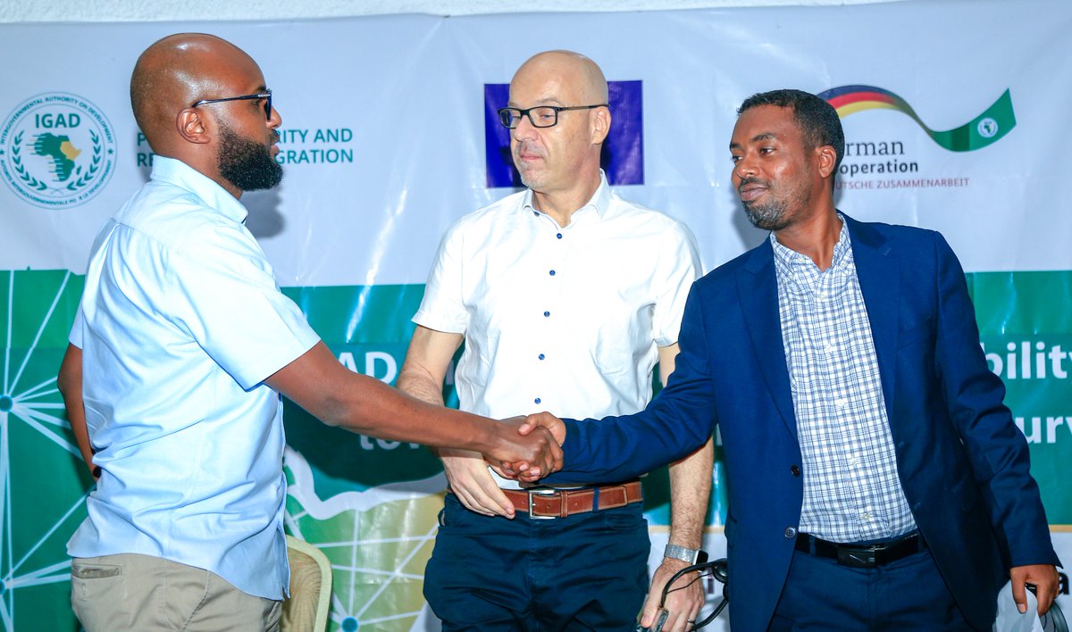 IGADHealthS's tweet photo. 1/3 Just concluded: Dr. @Bash10, Lead of the #IGAD Digital Health Project, Mr. Nouh Said Wais as IGAD Chair 🇩🇯 &amp; Mr. Jochen Schmidt of @giz_gmbh gave the concluding remarks at the #IGAD Digital Interoperability Technical Meeting. https://t.co/MUuS1uFTiC