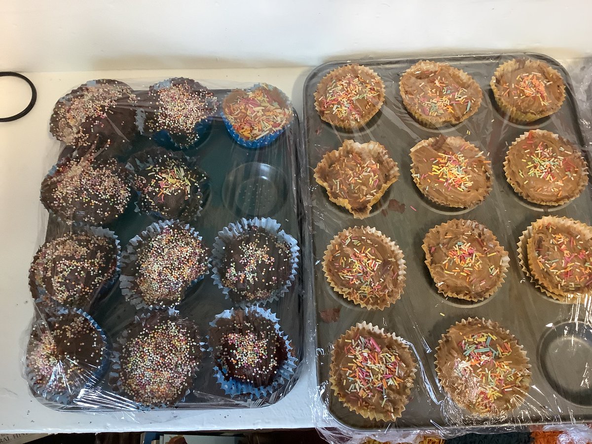 MayflowerSch's tweet photo. Cup cakes ready for sale! #Himidclass see you all soon at our summer fayre, not long to go… https://t.co/MFHnYv40ki