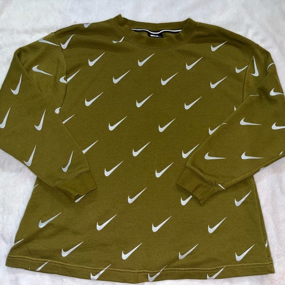 So good I had to share! Check out all the items I'm loving on <a href="/Poshmarkapp/">Poshmark</a> #poshmark #fashion #style #shopmycloset #maurices #hurley #nike: posh.mk/Ypfv6ojKoBb