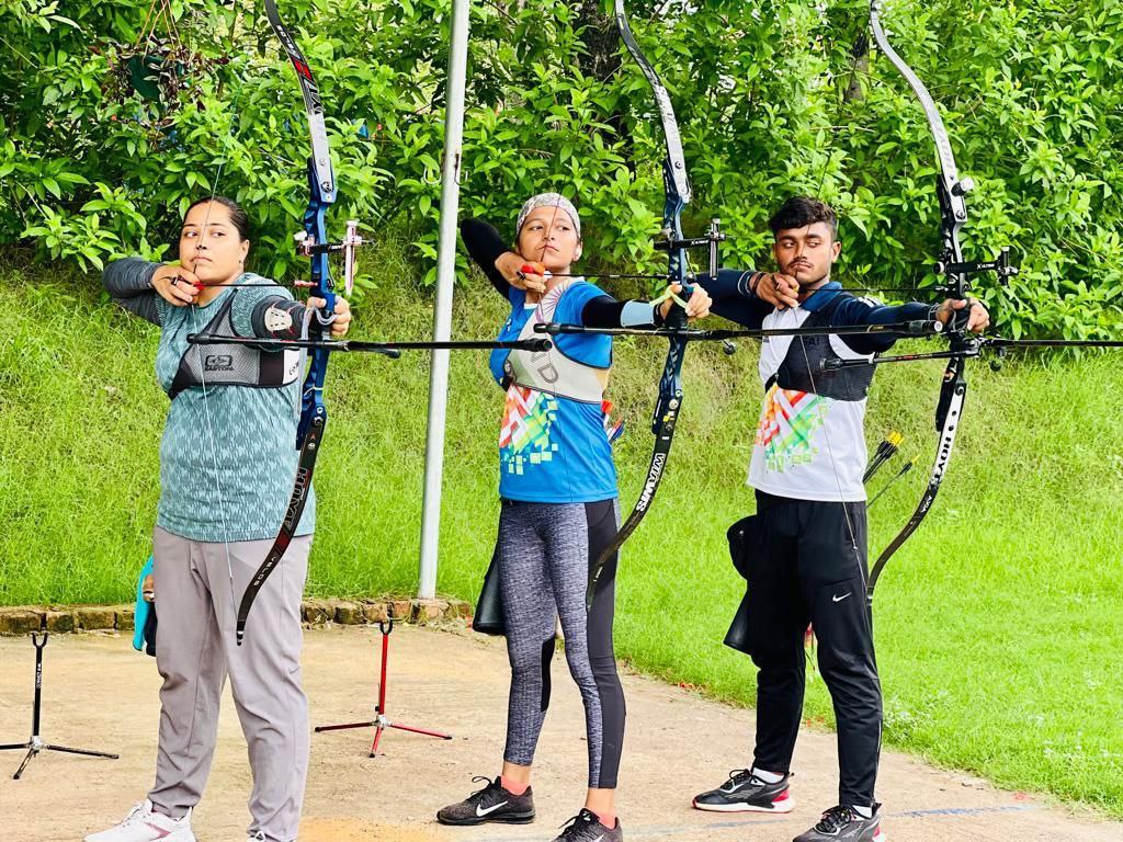 WPFG_India's tweet photo. 🏹🎯
Witness the dedication & precision as archers undergo intense training!
From perfecting their aim to honing their form, they're on a mission to become true experts in archery.
Stay tuned for the bullseye moments!
#FrontLinetoFinishLine
@HMOIndia @BhallaAjay26
#Winnipeg
1/2 https://t.co/0CjUlMq8Ch