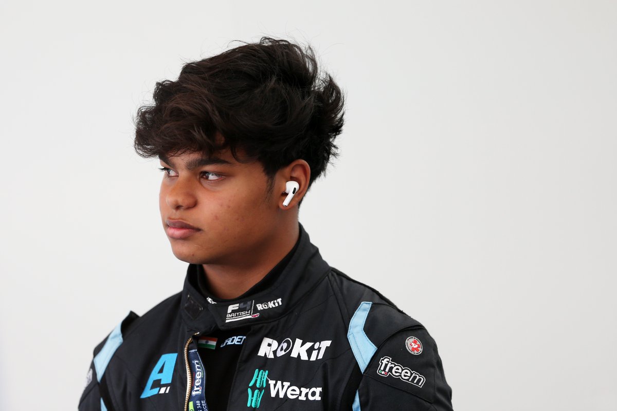 Getting into the zone...🎶

#BritishF4 #F4 #F1 #RoadToF1 #Motorsport #Britishmotorsport #IndianMotorsport #Racing #RacingDriver #RacingCar #Silverstone