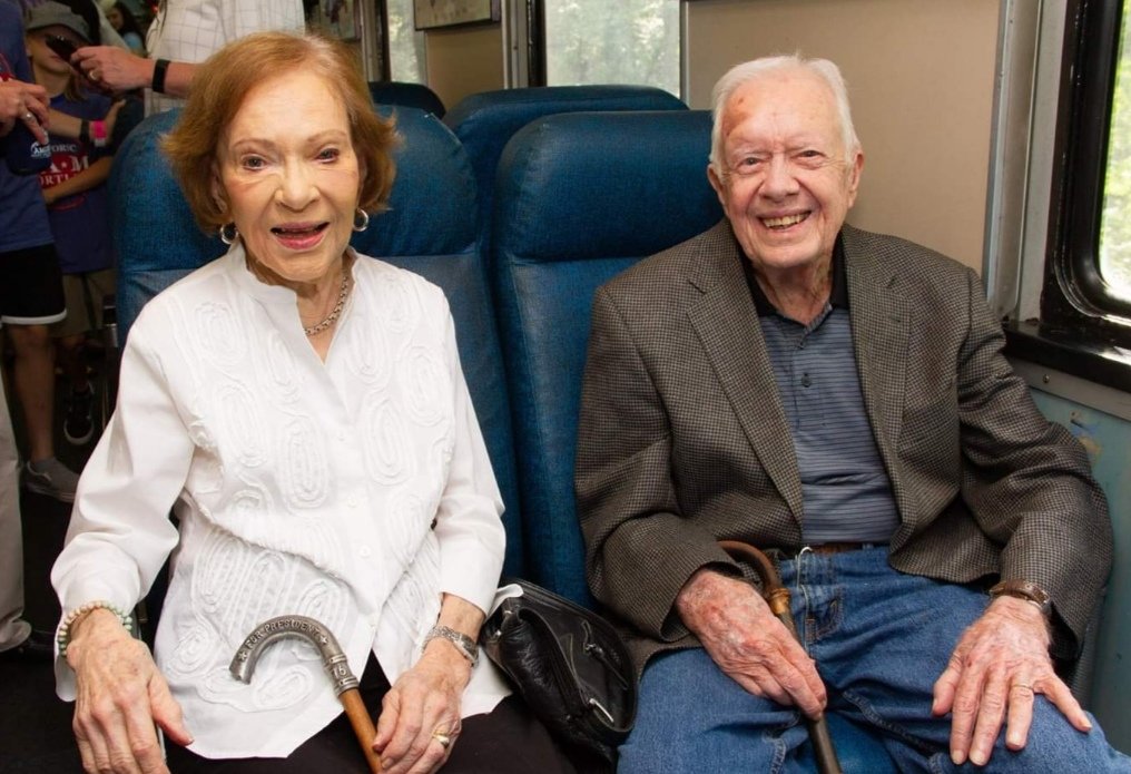 Awesome Jimmy Team🇺🇸 everything re ❤#JimmyCarter tweet media