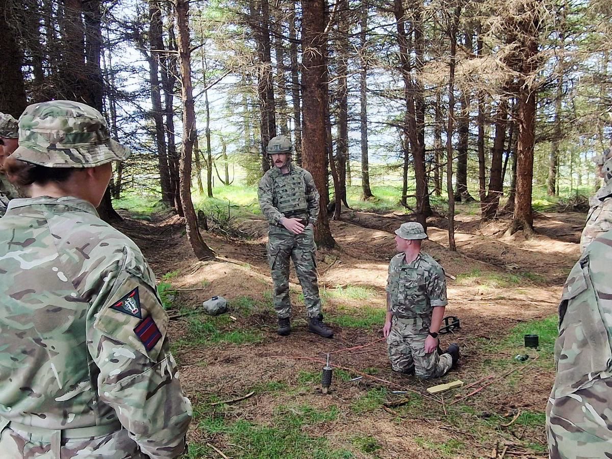 35 Engr Regt (EOD&S) tweet media