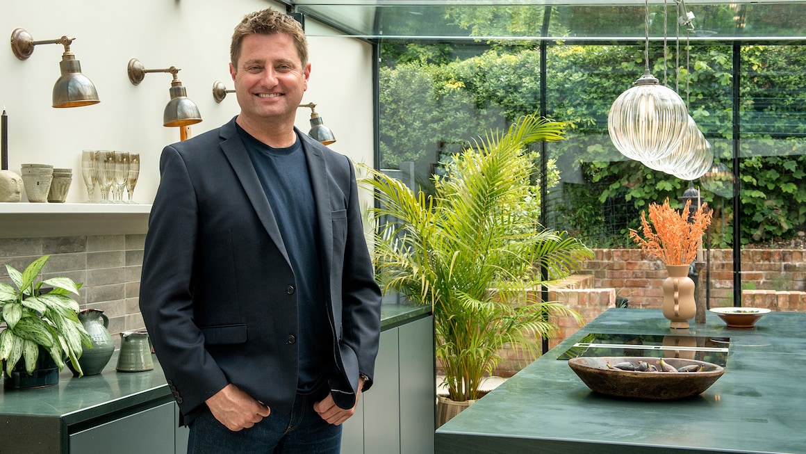 Digital_i_'s tweet photo. Last night, the first episode in the new series of @MrGeorgeClarke’s Old House, New Home reached a peak viewership of 1.25m on @Channel4.

It followed the renovation of an Edwardian property in Manchester, and a 1930s flat in need of a rejig.

Get the inside view.
#ViewingFigures https://t.co/QGIA5eP3rw