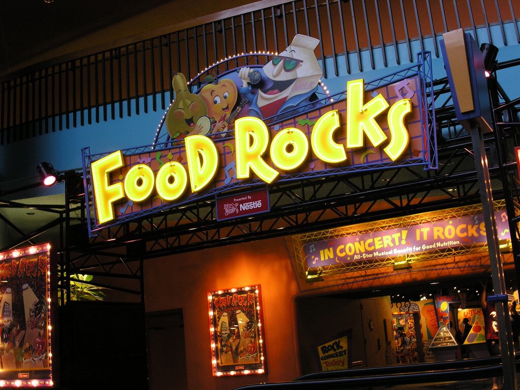 AMSTechGuy's tweet photo. Happy Thursday! Have a safe and positive day everyone. #TBT #WaltDisneyWorld #Epcot #FoodRocks 🥛🍊🍓 https://t.co/FMgipwIQxp