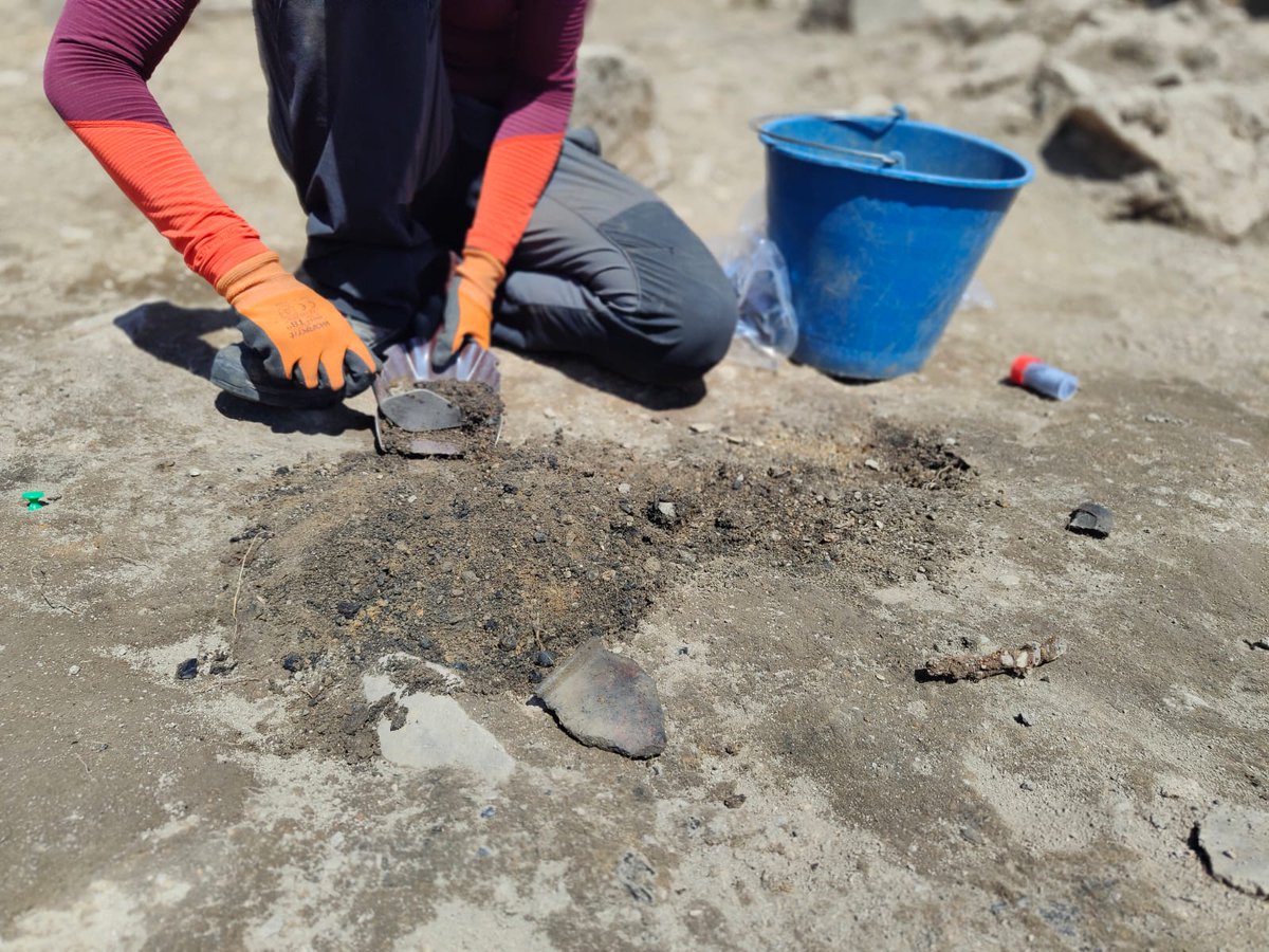 GIAP_ICAC's tweet photo. Last day!💪Exciting discoveries continue as we uncover valuable archaeological materials and analyze sediment for insights into the Roman settlement's environment utilisation
#Meranges #Cerdanya #Transcapes @ICAC_cat #SomCERCA @iCERCA
With the support of @cultura_cat & @AgEInves https://t.co/XE1v36LuCr