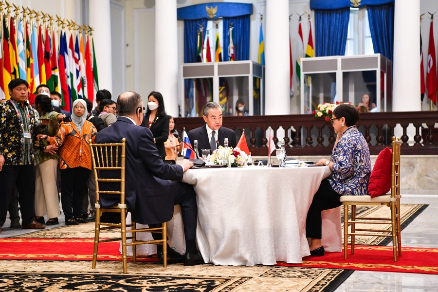 AL24Francais's tweet photo. Lavrov et Wang Yi évaluent les efforts des acteurs mondiaux sur le dialogue sur l’Ukraine
https://t.co/GB2yfKyu2g
#Russie #Chine #dialoque #pays #Ukraine #Wang_Yi #Lavrov https://t.co/pwppuICA5k