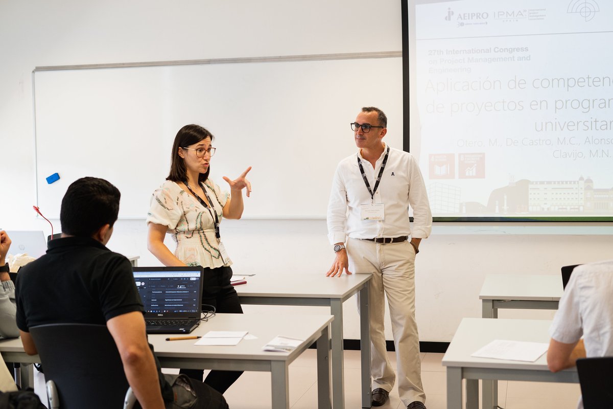MUnibertsitatea's tweet photo. #MUnibertsitatea apuesta por atraer congresos científicos de gran envergadura, como ha sido el caso del XXVII. Congreso Internacional de Dirección e Ingeniería de Proyectos, clausurado ayer en el campus Galarreta de @MU_gep.
https://t.co/ySNOrDAE4z
@AEIPRO
#CIDIP2023
#icpme https://t.co/v6JEuxvrFw