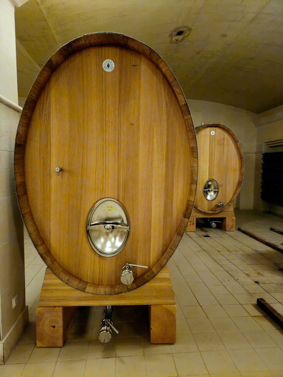 New oak tanks of 2.5 tons capacity have arrived in addition to the existing ones and are ready to be used in the harvest of 2023!

#ktimapavlidis #pgidrama #winesofdrama #greekwine #winesofgreece #winemaking #oaktanks #harvest2023 #wineharvest