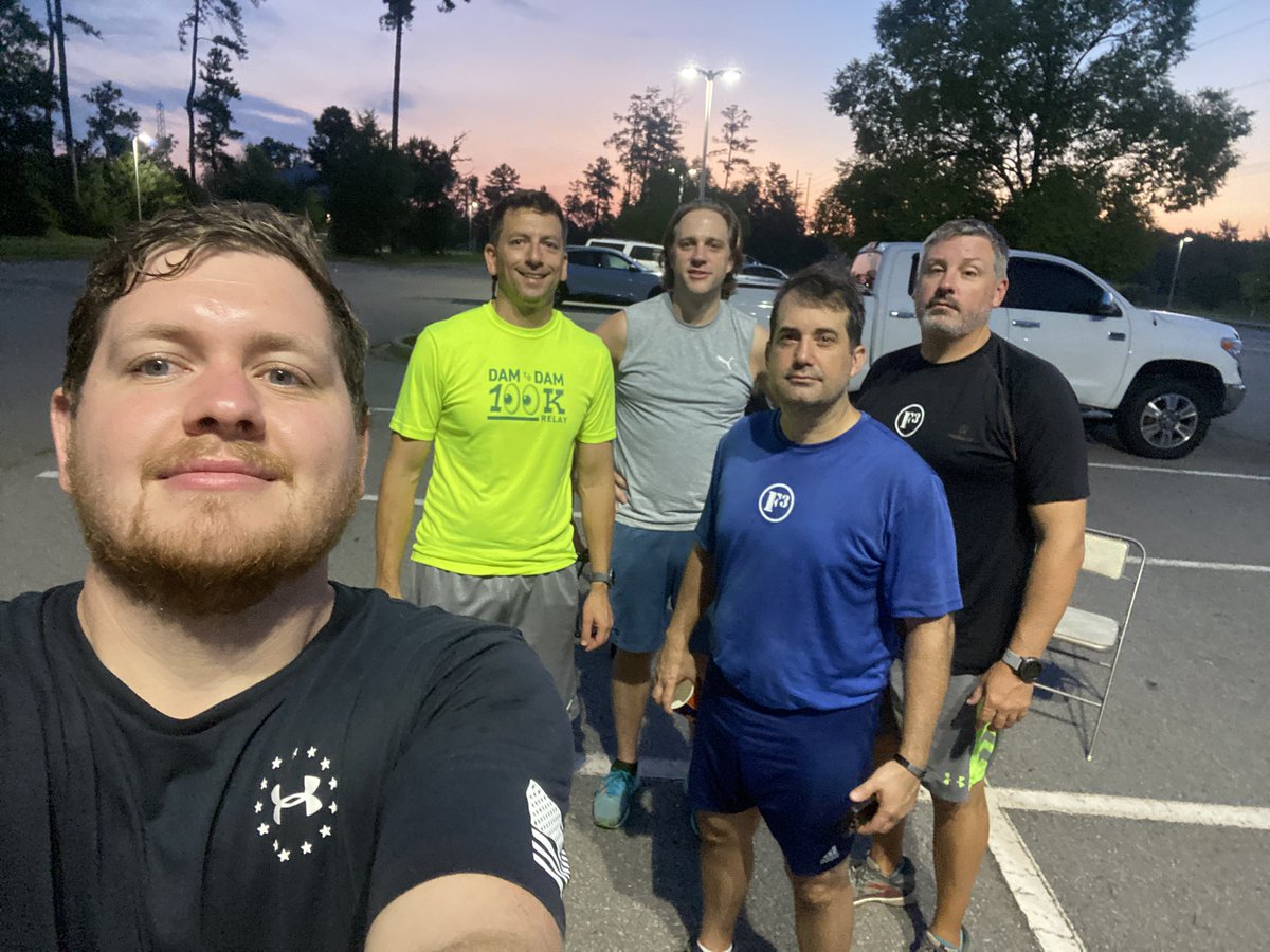 6 pax (including hair net) crushed some abs and arms this AM 💪🏻
<a href="/F3LakeMurray/">F3 Lake Murray</a> <a href="/F3GOAT/">F3 G.O.A.T</a>