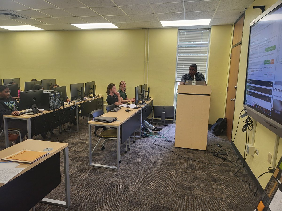 WHendersonCyber's tweet photo. So glad to be sponsoring the cybersecurity and cloud computing camp at Grambling State University. Giving students access and awareness as we train the cybersecurity workforce of tomorrow. Thank you, CISA and Amazon, for your support! #cyber_dot_org , #Grambling, #ProjectREACH https://t.co/5vupF5ExMB
