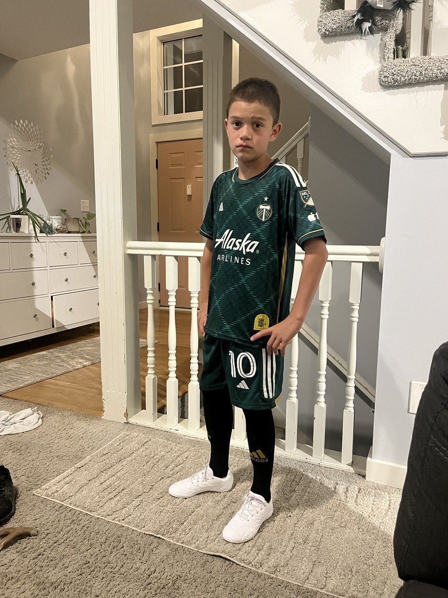 New Jersey!!!……………….. Same dream !!!!! 
#rctid #tpfc #t2 #timbersacademy #timbersarmy #oregonian #beavertonoregon #adidas #alaskairlines