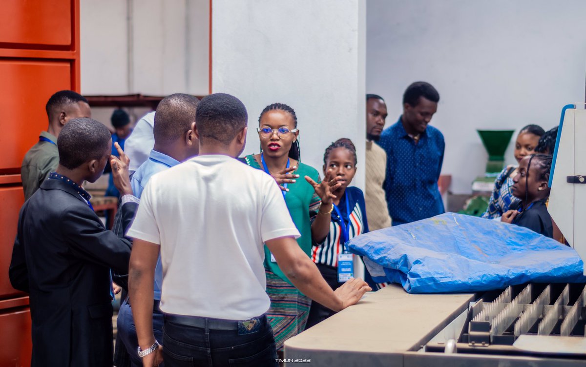 YUNA_Tanzania's tweet image. Community outreach is a very important aspect of our conference!
As future leaders expected to bring Sustainable Development it is very important to engage with our communities.

#yunatz
#timun23