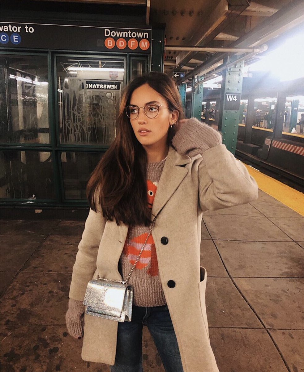 davinakeres's tweet photo. ______ ______ ______ ______ ______
    ← ⚪ Davina Petrova🍿  ⠇                         
              ⁵ ᵐⁱⁿᵘᵗᵉˢ ᵃᵍᵒ
⸻ 𝐭𝐡𝐞𝐦𝐞 𝐝𝐚𝐲: 𝐠𝐫𝐞𝐲 𝐝𝐚𝐲 ᴴᴹᴳᴰᴿ https://t.co/8FTHPaomo0