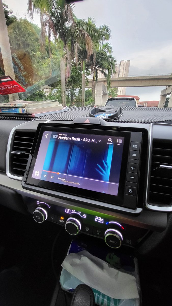 eriesha37's tweet image. After 1 yrs install bru bkk blk rupanya dia dh update dgn new features, love it 😀 😍