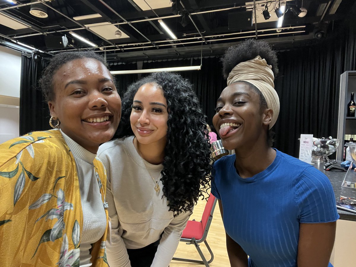 oliviawyatt1999's tweet image. It was a joy to present my PhD research into postwar Caribbean migrants at the #Scs2023 and #Windrush75 Reforming Our Futures conferences! I discussed the relationship between pigment and accommodation and met some amazing thinkers whose work on the #Caribbean is groundbreaking