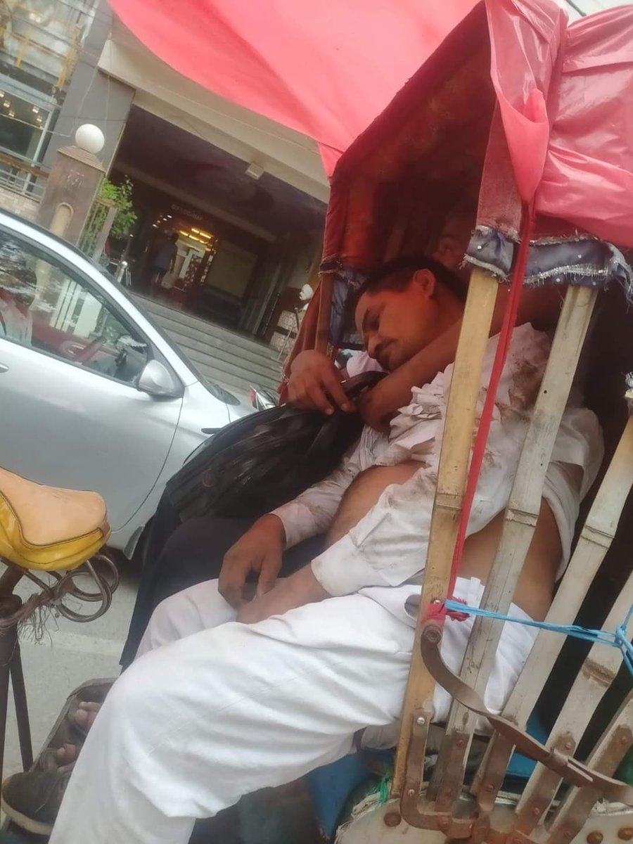 R_Bhardwajj's tweet photo. #Patna में बीजेपी के विधानसभा मार्च पर बिहार के पुलिस द्वारा लाठीचार्ज में जहानाबाद भाजपा के जिला महामंत्री विजय कुमार सिंह की मौत हो गई है.. https://t.co/Lb6d4XQ7OW