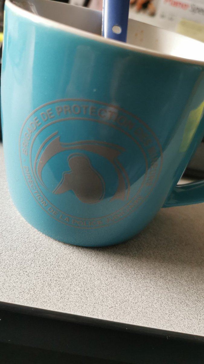 smugglershunter's tweet image. Ou pas 😉😂 #mugchallenge