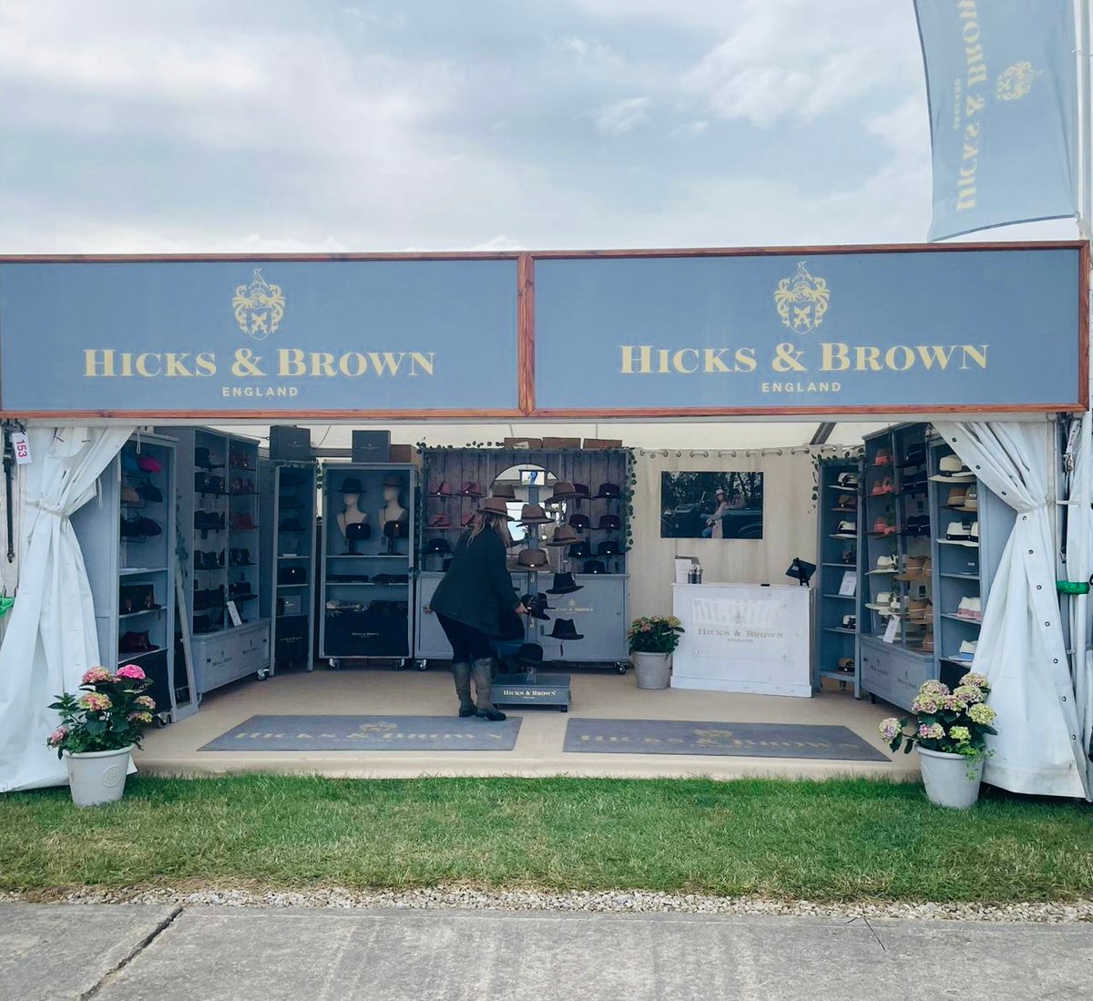 HicksandBrown's tweet image. Day 3 lets go @greatyorkshireshow 🐑🌾.⁠
Come find us on stand no.153 (collecting ring) opposite Strutt &amp;amp; Parker 👋. ⁠

#hicksandbrown #greatyorkshireshow #countrystyle