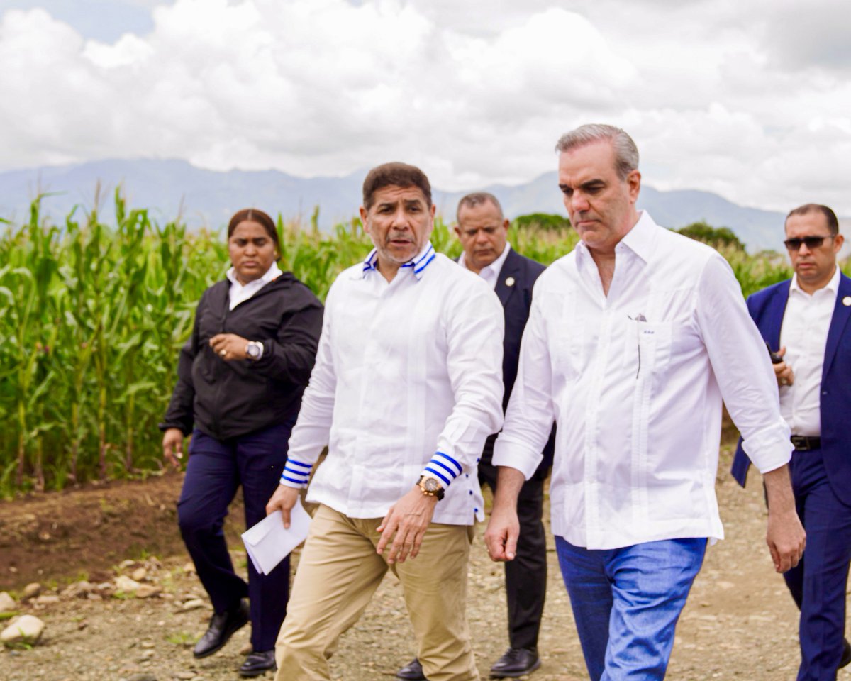 El informe más prestigioso sobre seguridad alimentaria #SOFI2023 de @FAOdominicana <a href="/WFP_RD/">WFP Rep.Dominicana | Programa Mundial de Alimentos</a> <a href="/IFADespanol/">Fondo Internacional de Desarrollo Agrícola (FIDA)</a> <a href="/UNICEFRD/">UNICEF República Dominicana 🇩🇴</a> <a href="/OPSOMSRD/">OPS/OMS República Dominicana</a> muestra los avances del gobierno de <a href="/luisabinader/">Luis Abinader</a> hacia erradicar el hambre y la malnutrición en #RepúblicaDominicana 🍚 🥑🐮🍗🥬 <a href="/AgriculturaRD/">Ministerio de Agricultura RD</a> <a href="/MIREXRD/">Cancillería de República Dominicana</a>