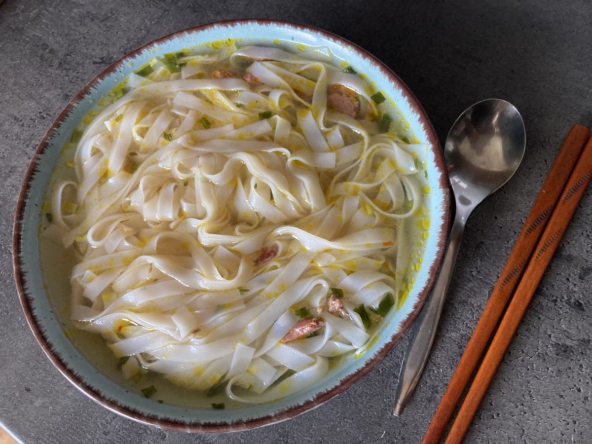 Perino_Cooking's tweet photo. I was lazy one day and decided to try instant pho bo.
And i was absolutely surprised. It was so good. Noodles soft, pieces of meat, and not too spicy.
Definitely something i’d buy again.
#phobo #pho #instantlunch #instantdinner #noodles #asiancuisine https://t.co/KwTzMi1Ukt