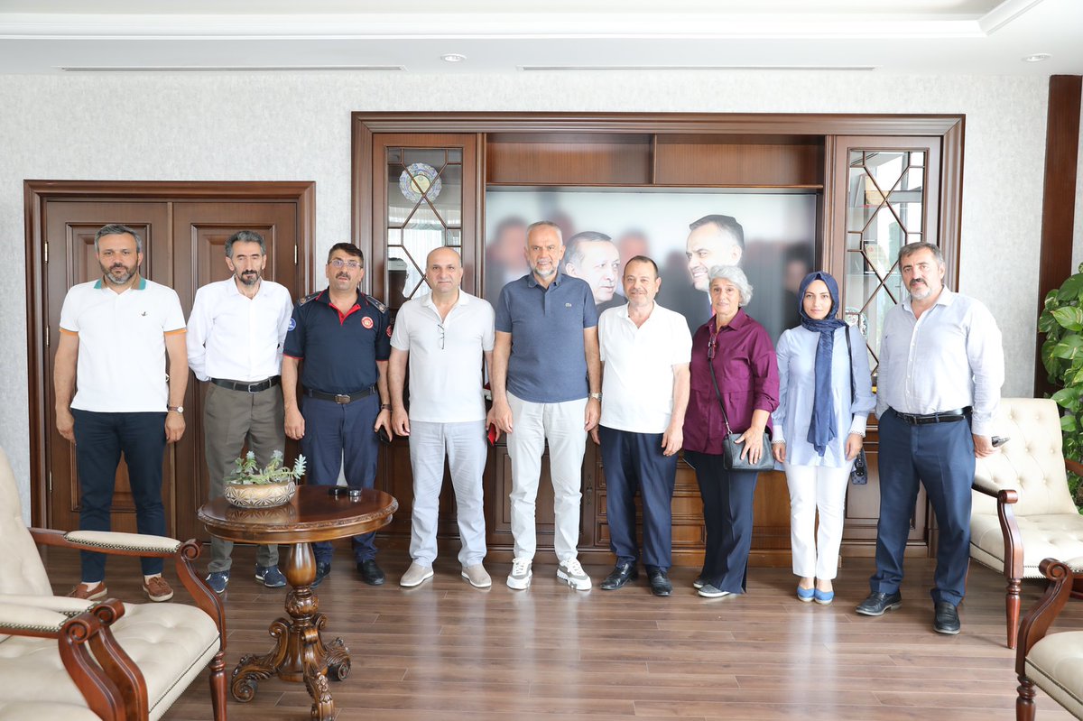 ctd_61's tweet photo. Hac vazifesini yerine getiren Belediye Başkanımız Sn. Ahmet Poyraz’ı derneğimizin yönetim kurulu ile ziyaret ettik.

@AhmettPoyraz 

@ayse_guven61 @yukselask @EypSancak6 @nuhkurt @yusufkurttonya @BurhanDamaoglu https://t.co/QPesfCLhie