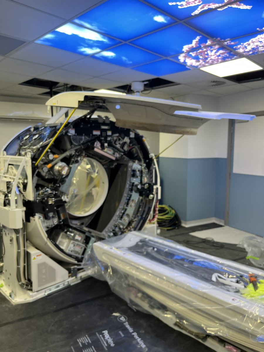 Giving our accident &amp; emergency patients a more efficient service…introducing our new CT scanner😍 #Change #Somethingnew #WHH <a href="/WHHNHS/">WHH 🏥</a> <a href="/WHHAHPs/">WHH AHPs</a>