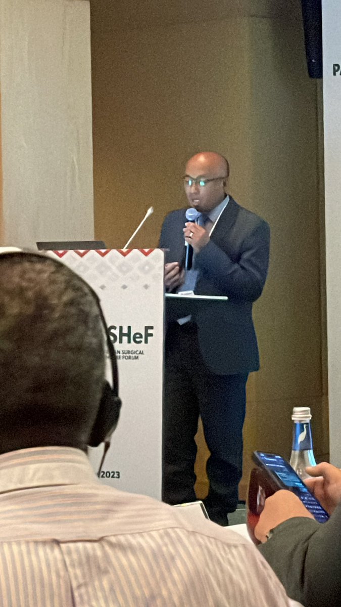 Dr. Rado Razafimahatrayra of Madagascar reflects on lessons learned from national surgical planning in 🇲🇬 at #PASHeF. 1) need to quantify equipment and HR 2) work with aligned external partners (MercyShips, UNICEF, JICA) 3) work with Finance Min towards support