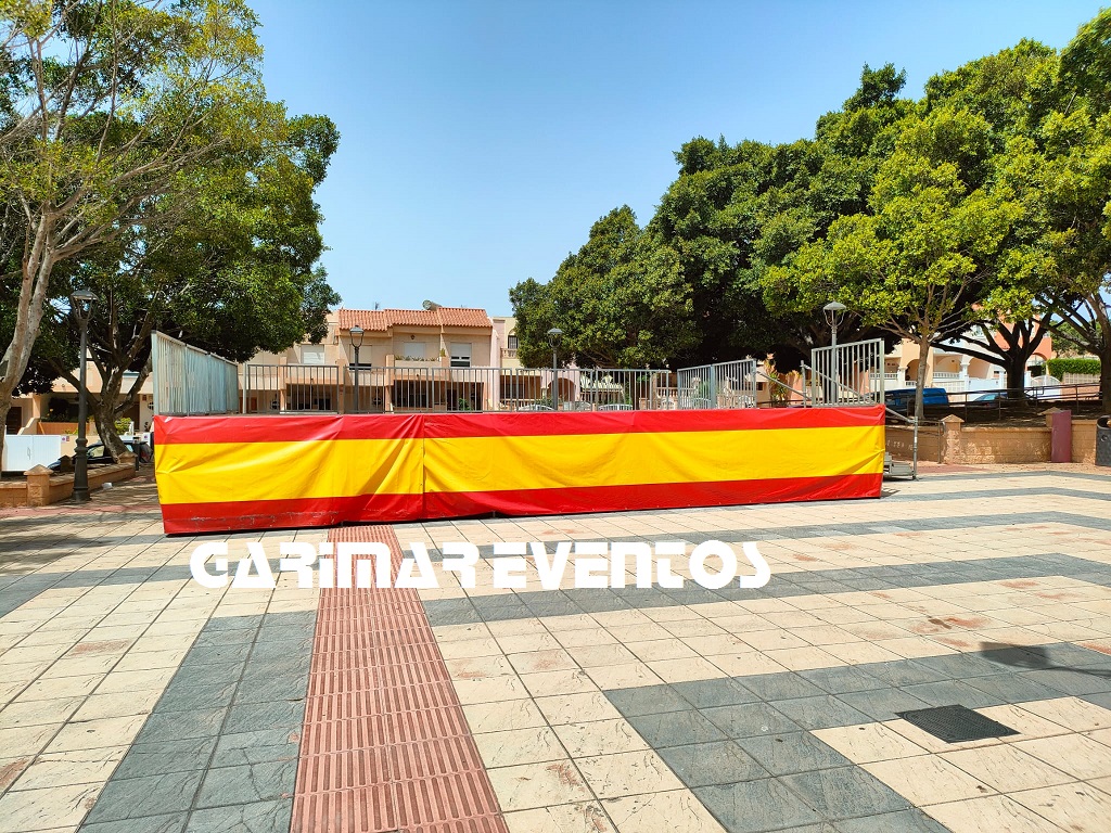 garimareventos's tweet photo. #escenariolahyer#eventos2023 #jaimas #carpasparaeventos #WC #Adra #mesas #sillas #roquetasdemar https://t.co/Z49uw8jDFd