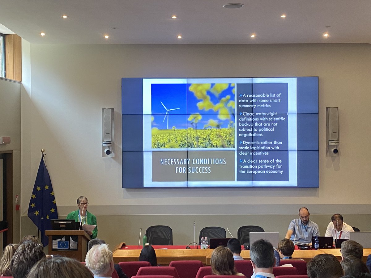tilmann's tweet image. Former MEP @GreenPartyMolly Molly Scott Cato @ 5th JRC @EU_ScienceHub #SustainableFinance Summer School on success conditions for SF policy.