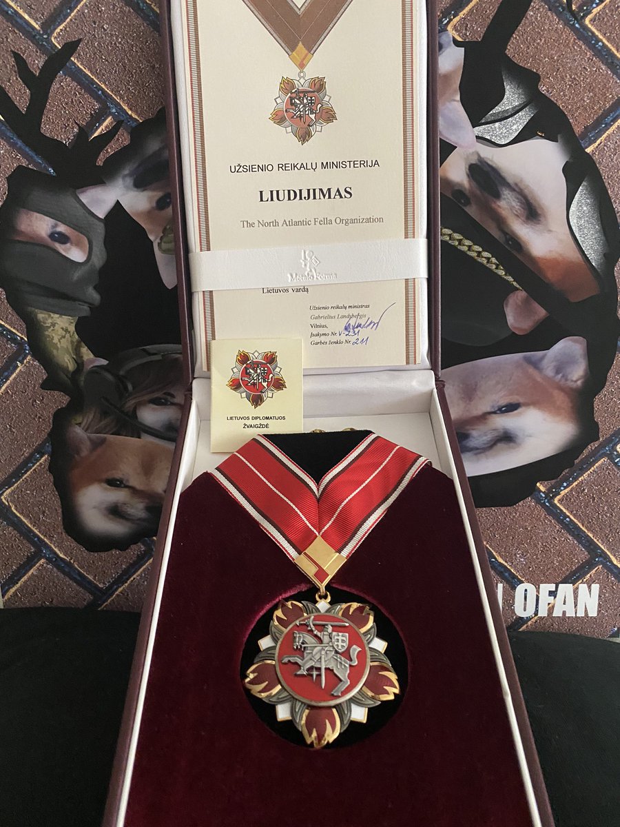 Kama_Kamilia's tweet photo. And they walk out with the Star of Lithuanian Diplomacy, for all the dogs. Congratulations Fellas, this is all yours - you deserve it. This is for all of your hard work and commitment. I couldn’t be prouder of you if I tried.

Hats off and right on ❤️‍🔥 https://t.co/lTD8DA6835