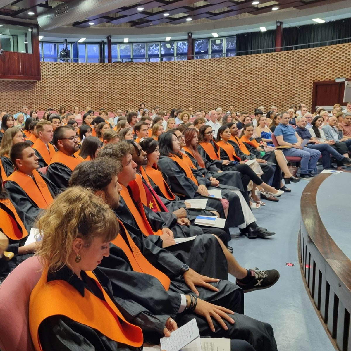 ubeconomics's tweet photo. 🎓Congratulations on your graduation, #MSc in Economics students!
🙌🏼We hope you enjoy being part of our school graduate community and maintain your connection with the @UBFacEcoiEmpres throughout your life! #GraduacionsFEE https://t.co/GnLmrX0TWf