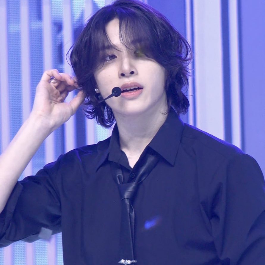 junghwanfeed's tweet photo. HE IS JUST SO DROP DEAD GORGEOUS 💯🖤

#SOJUNGHWAN #소정환 #T5 #트레저 https://t.co/bczjhA2AFP