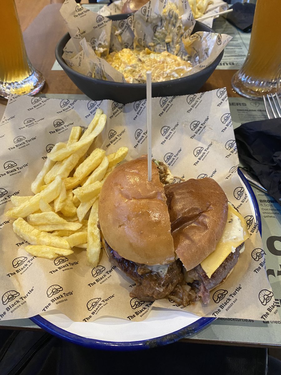 Buena cenita en la mejor compañía anoche 🥰😍😘 ⁦<a href="/SrGoselin/">Goselín</a>⁩ ❤️💋