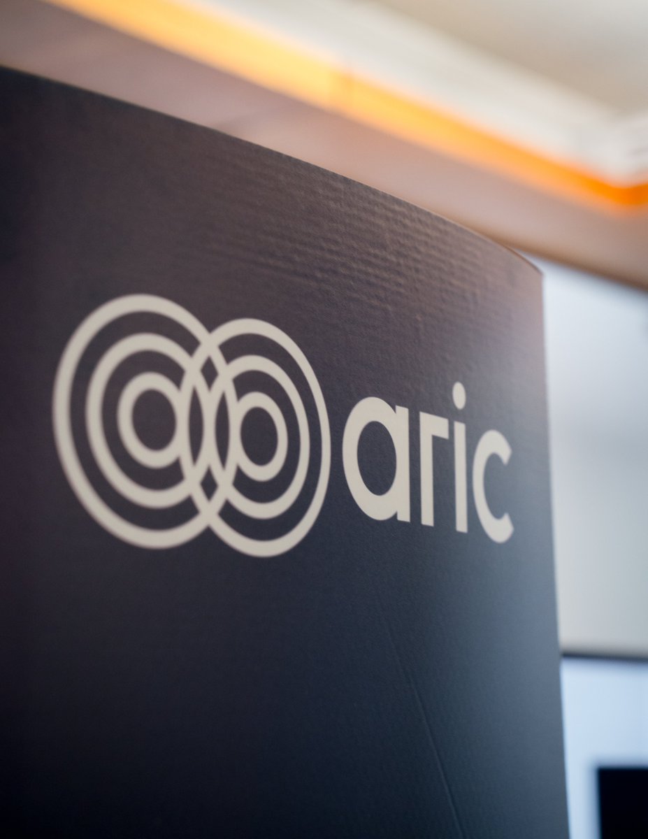 Das <a href="/aric_hamburg/">ARIC.Hamburg</a> steuert, vernetzt &amp; unterstützt die KI-Aktivitäten in Hamburg. Es ist ein Bindeglied zwischen der Wissenschaft &amp; der praktischen Anwendung. Heute erhielt BGM <a href="/TschenPe/">Peter Tschentscher</a> einen Einblick in die Arbeit des Centers, das mit rund 2 Mio. € von der Stadt gefördert wird.