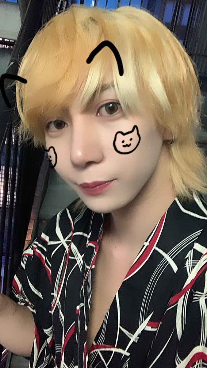 ppp__eve's tweet photo. 落ちるとこまで落ちたのでこれから這い上がる所存でございます。
ホスト復帰4ヶ月目、無駄なこと考えずに新人の時のようにがむしゃらに頑張ります。

真顔とキメ顔を添えて
イヴｦ https://t.co/vjBjyFvMYG