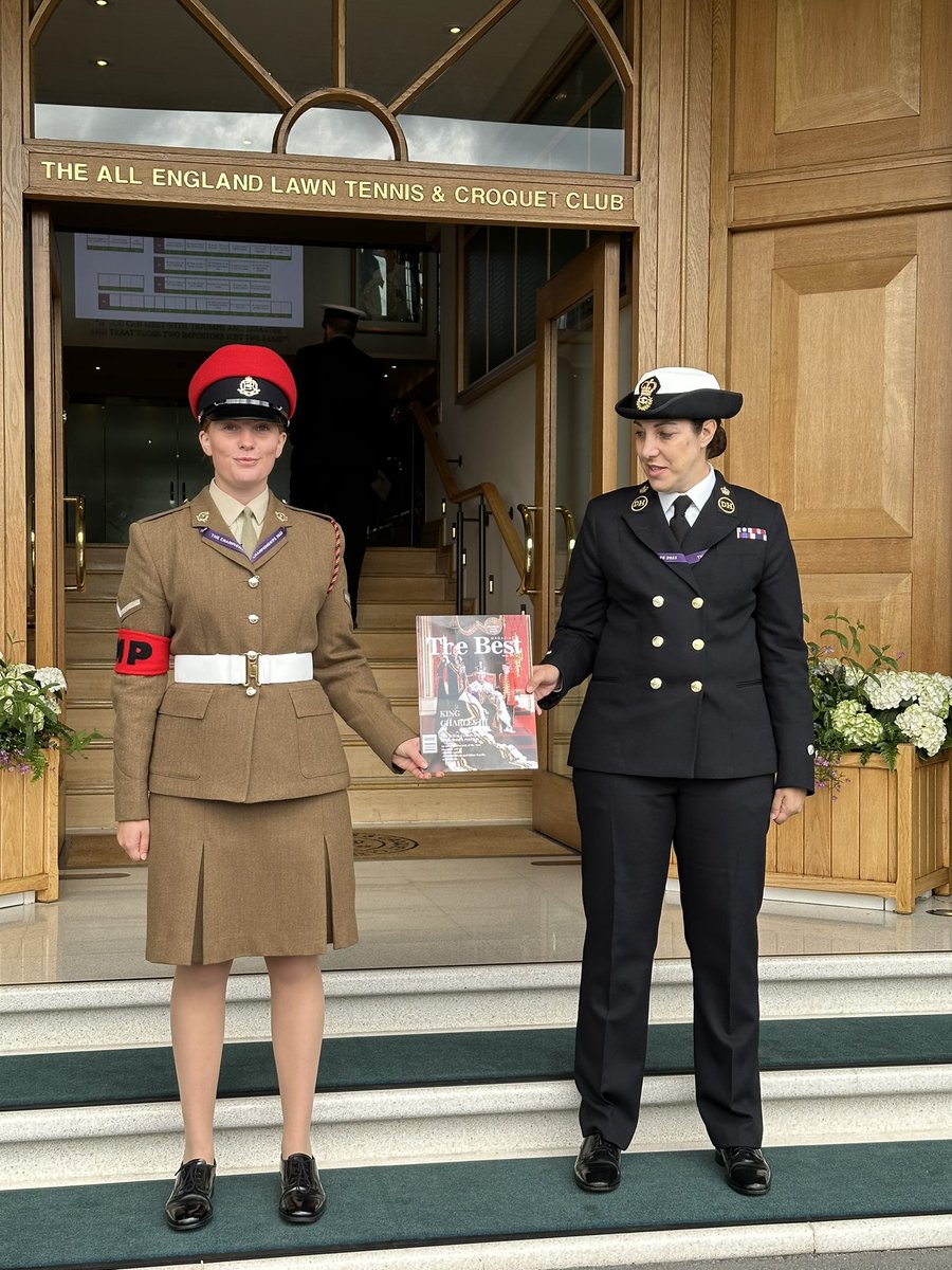 TheBestMgz's tweet photo. Our soldiers support The Best Magazine…

The Best Magazine in @Wimbledon 
@BritishArmy 
@RoyalFamily 
#magazine
@voguemagazine 
@CosmopolitanUK 
@OKMagazin 
@hellomag 
#soldier 
#army https://t.co/JzbbgnNSeN
