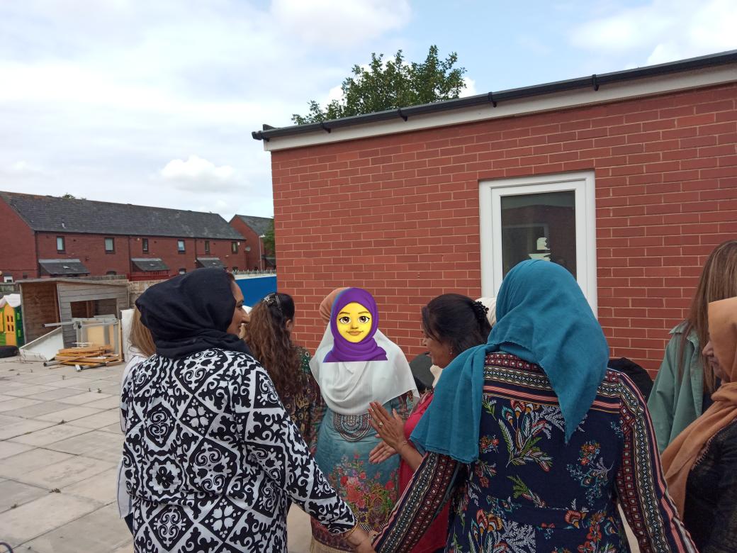 CreativeEnglish's tweet image. Creative English goes alfresco! The group here are being blood cells travelling through clogged veins... A heart attack was imminent! #CVD #appliedtheatre