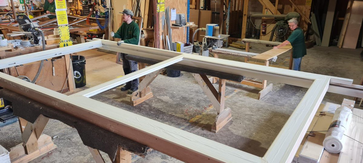 mozandmurray's tweet photo. #FactoryFortnight: Dive into the expertise of our craftsmen making top-quality casement windows, patio doors, heritage windows, and sash and case frames. Marvel at the precision in every piece! #IndustryLeaders #SkilledCraftsmen #HandcraftedQuality #FactoryFortnight https://t.co/2f2sjFRs6V