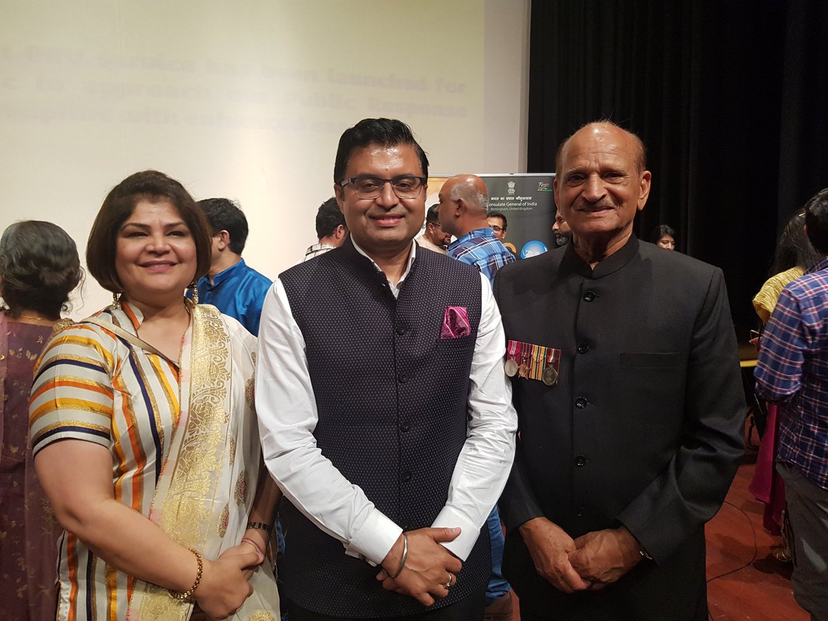 BediNamratta's tweet photo. A wonderful evening of celebration of Azadi ka Amrit Mahotsav by @CGI_Bghm keeping India alive in UK. A very proud moment.
👏 to all participants, I am in awe of your singing powers.
Great to meet leaders from indian diaspora @ChoksiVimal @BroadheathKC, let's do more of these. https://t.co/0uh7v8Khbe