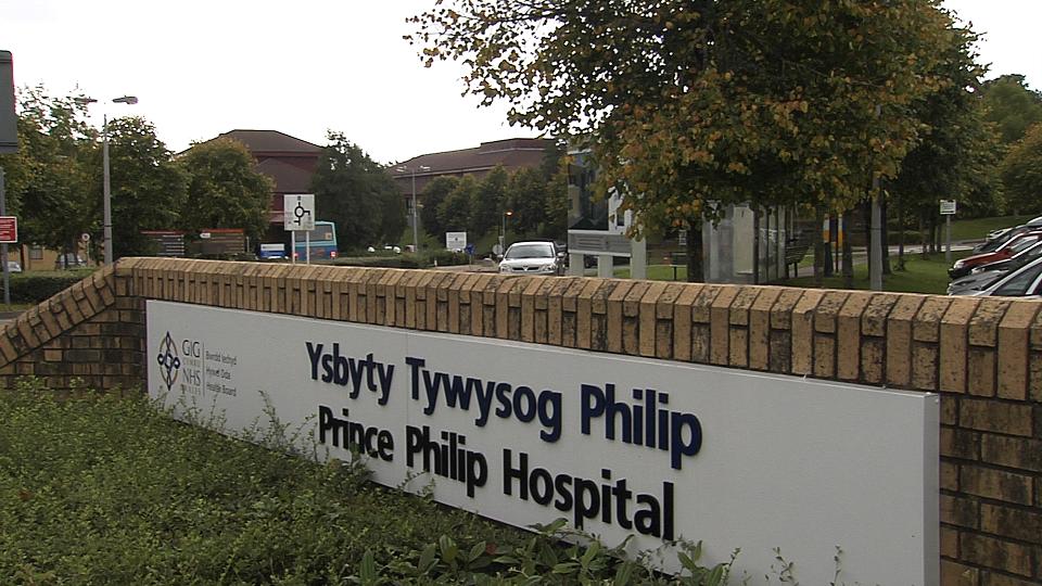 1/2 Despite our best efforts, the Minor Injuries Unit at Prince Philip Hospital, #Llanelli will operate a nurse-only service from 8pm to 8am on Fri 14 July, Sat 15 July and Mon 17 July 2023.