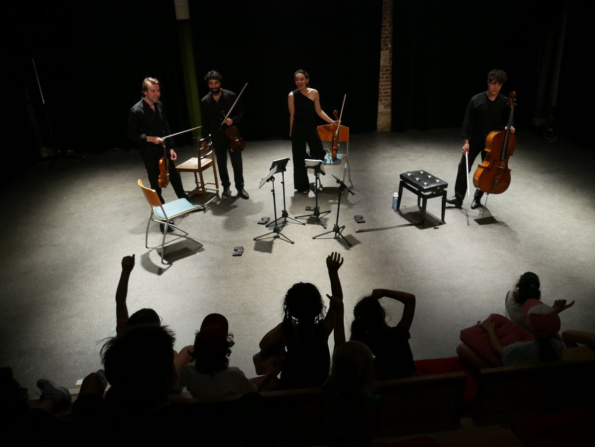 Une des vocations de ProQuartet est de rendre la musique de chambre accessible à toutes et tous : mission accomplie dimanche 2 juillet dernier à <a href="/lelieudelautre/">anisgras</a> (Arcueil) avec le Quatuor Elmire, qui a joué devant un public d'enfants particulièrement enthousiaste et curieux !